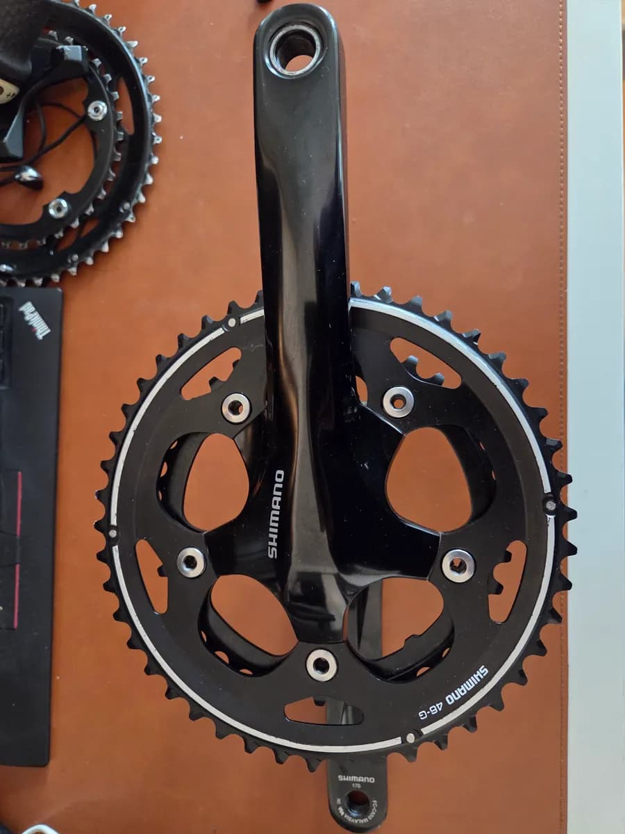 FC-CX50 kammet (46/36) ja SM-BBR60 keskiölaakeri