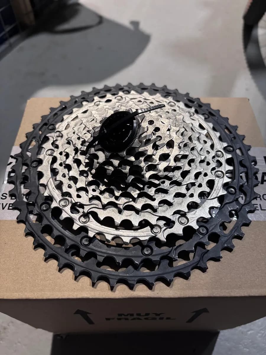 Shimano XT CS-M8100 10–51T 12-v kasetti (Micro Spline)