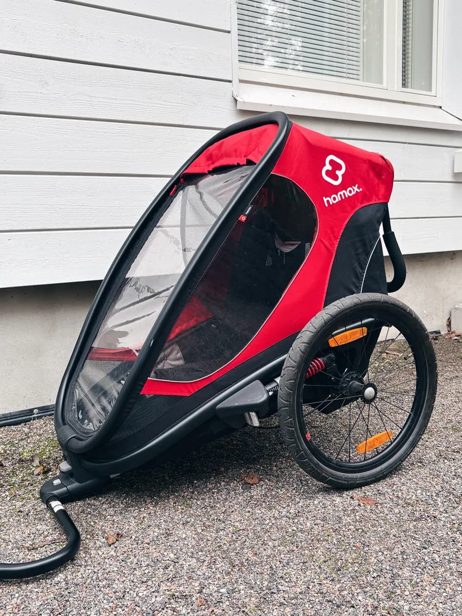 Hamax Outback One -pyöräkärry (yhdelle lapselle)