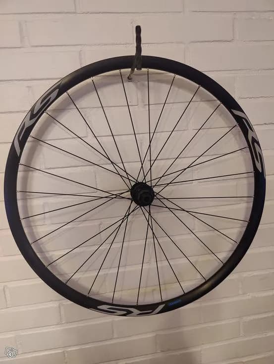 Shimano WH-RS170 28/700 C Takakiekko käyttämätön
