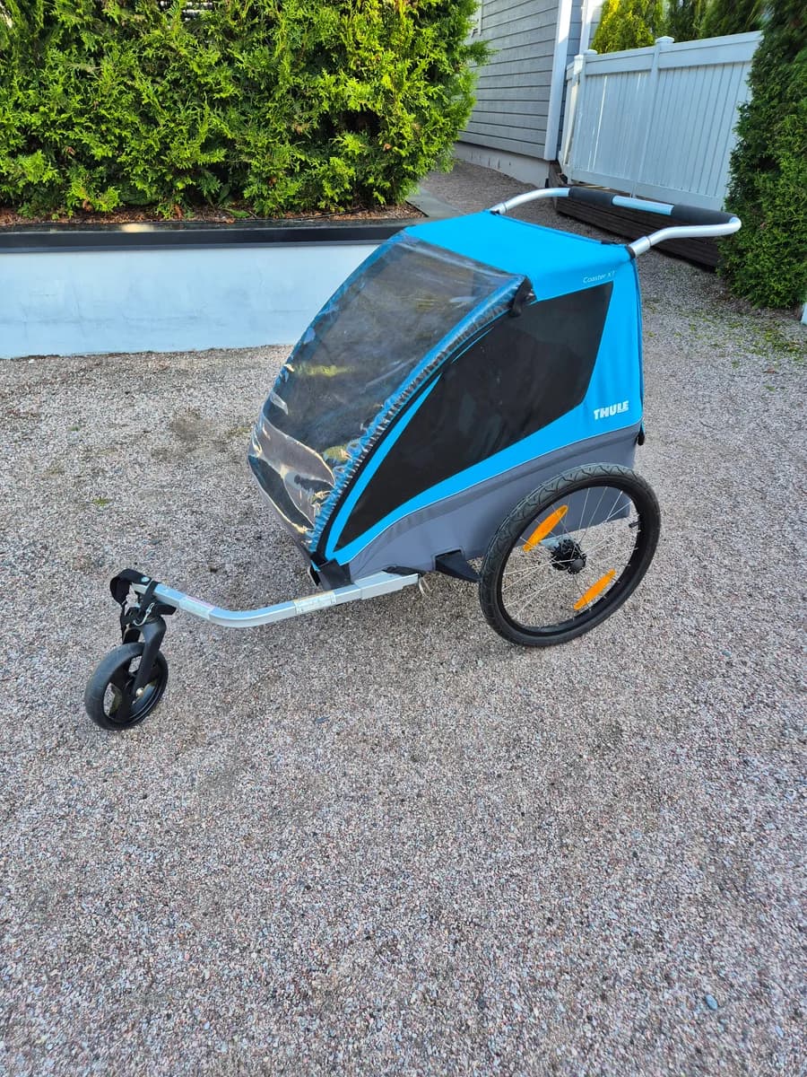 Thule Coaster XT polkupyörän peräkärry