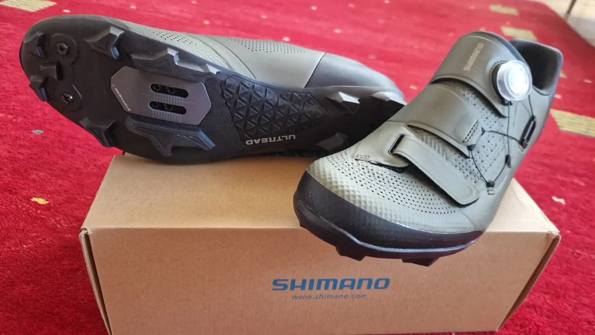 Uudet Shimano XC502 pyöräilykengät