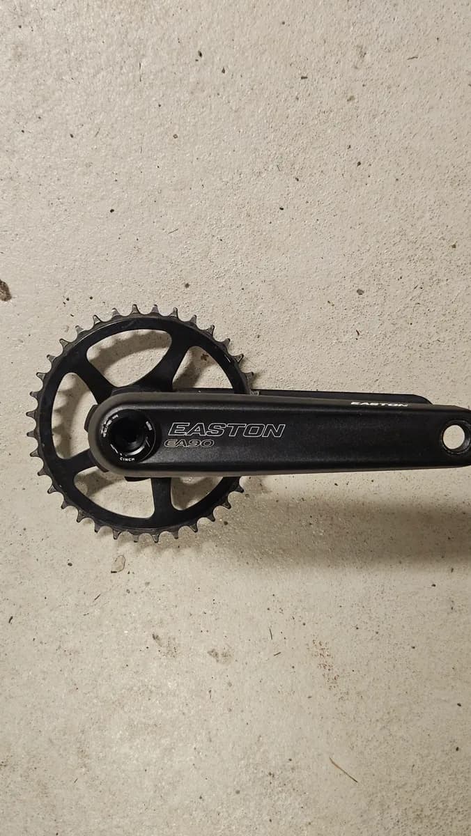 Easton EA90 kammet, BSA-keskiö ja 36t NW-ratas