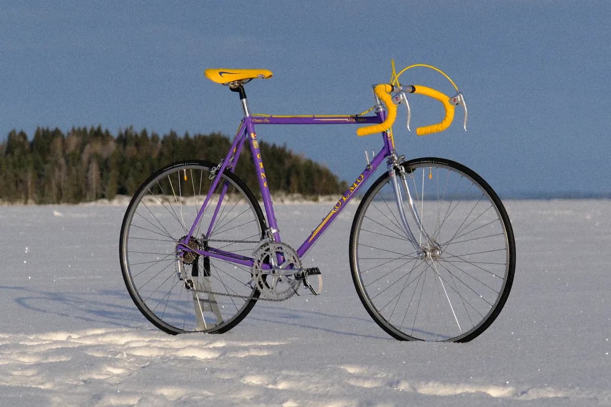 Kunnostettu Olmo kilpapyörä 59cm