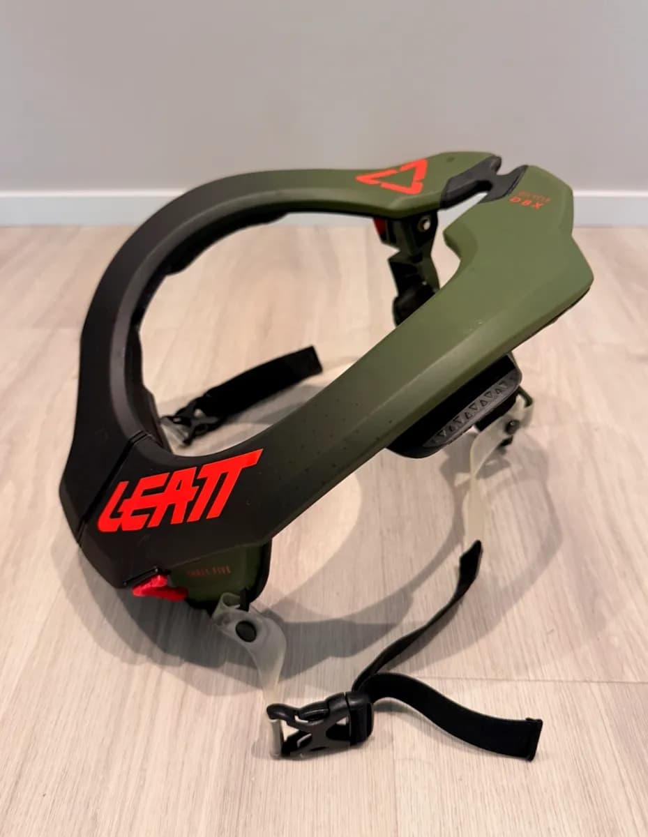 Leatt DBX 3.5 niskatuki, s/m -koko