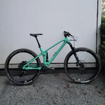 YT Izzo Core 2 29" täysjousto, Large, Tampere