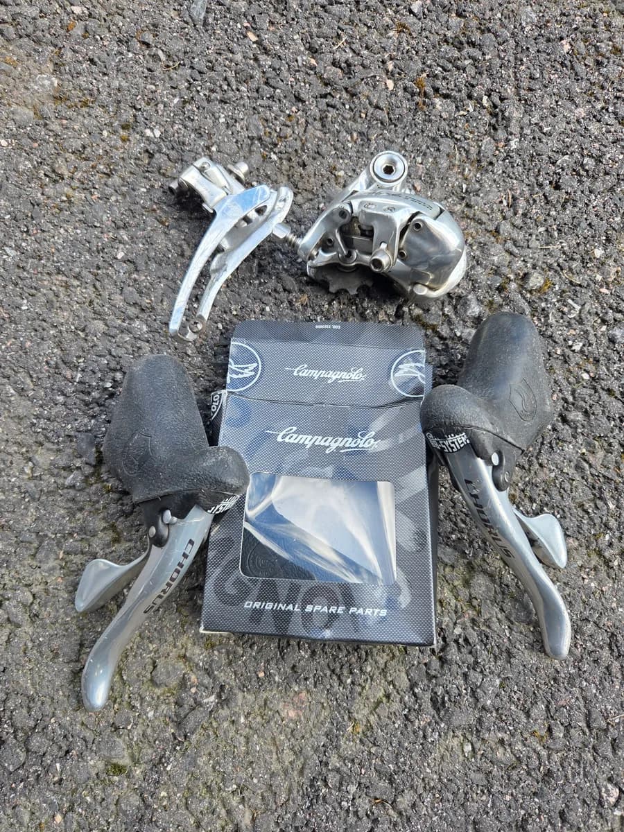 Campagnolo Chorus 9s osasarja ja kiekot