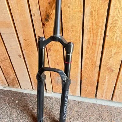 RS Lyrik Select+ 150mm 29” Ajamaton