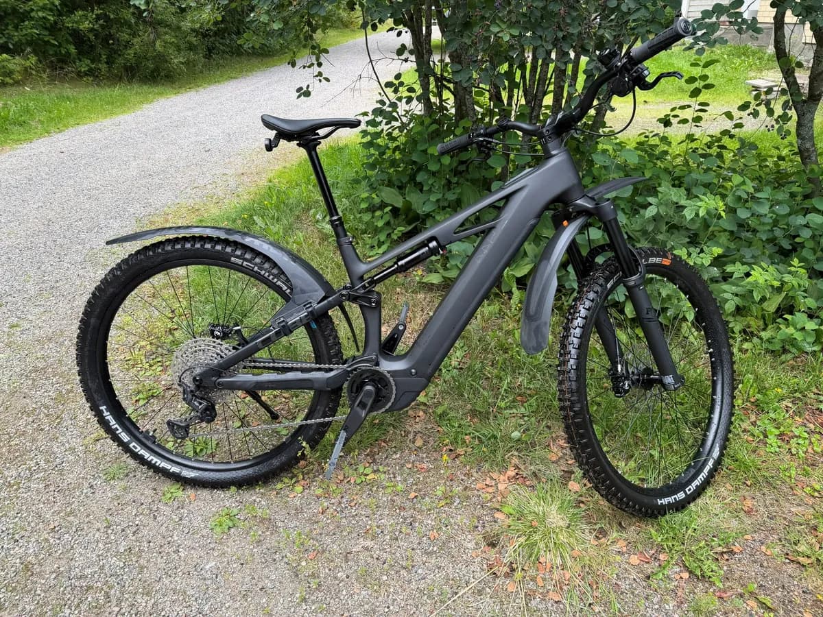 Cube Stereo Hybrid ONE44 HPC Race 800