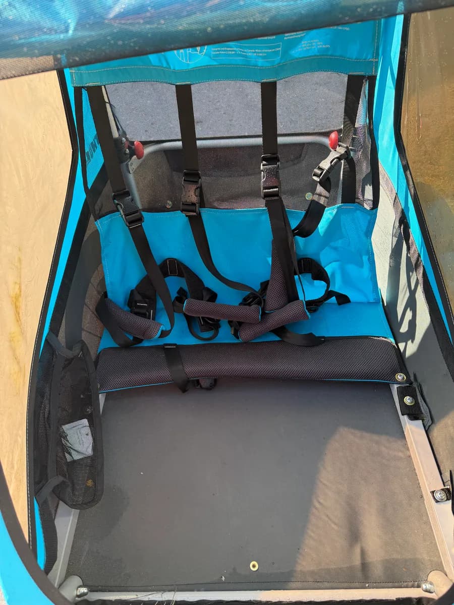 Thule Coaster XT – kaksipaikkainen pyöräkärry & rattaat (ensiomistajalta)