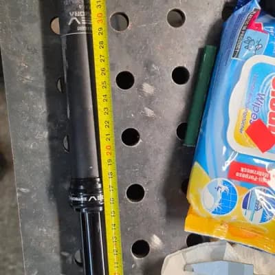 Hissitolppa KindShock Integra 150mm