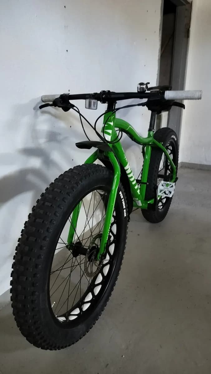 White Fatbike