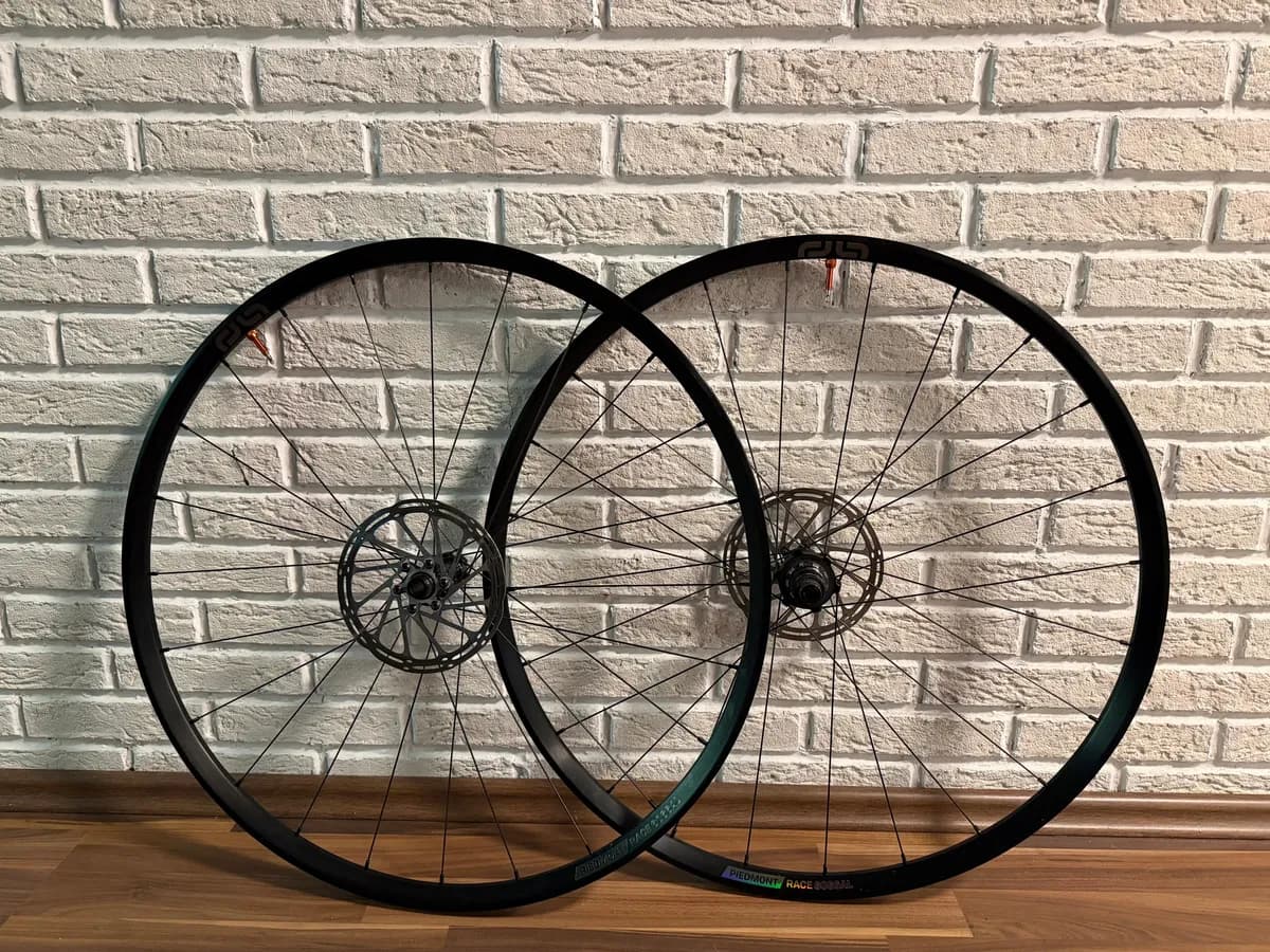  E13 Piedmont Race - kevyet alumiini gravelkiekot (1500G)