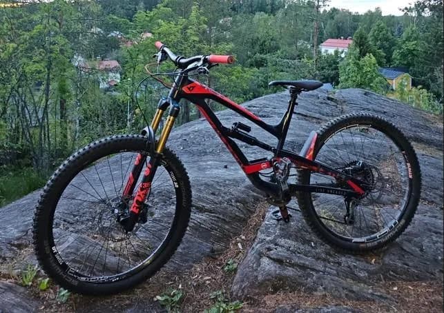 Yt Capra Al Comp Täysjousto 27.5", L, Riihimäki
