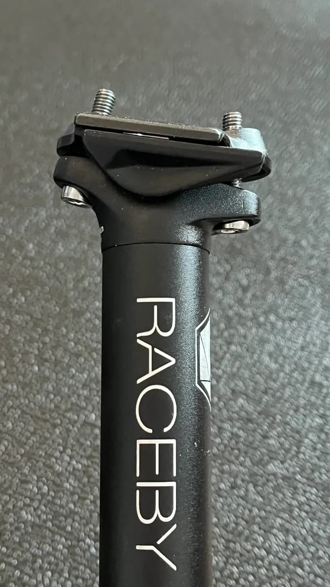 XLC Raceby satulatolppa 