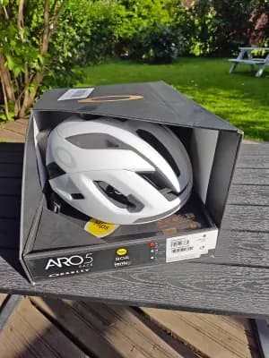 Oakley ARO5 Race MIPS koko S 52-56cm