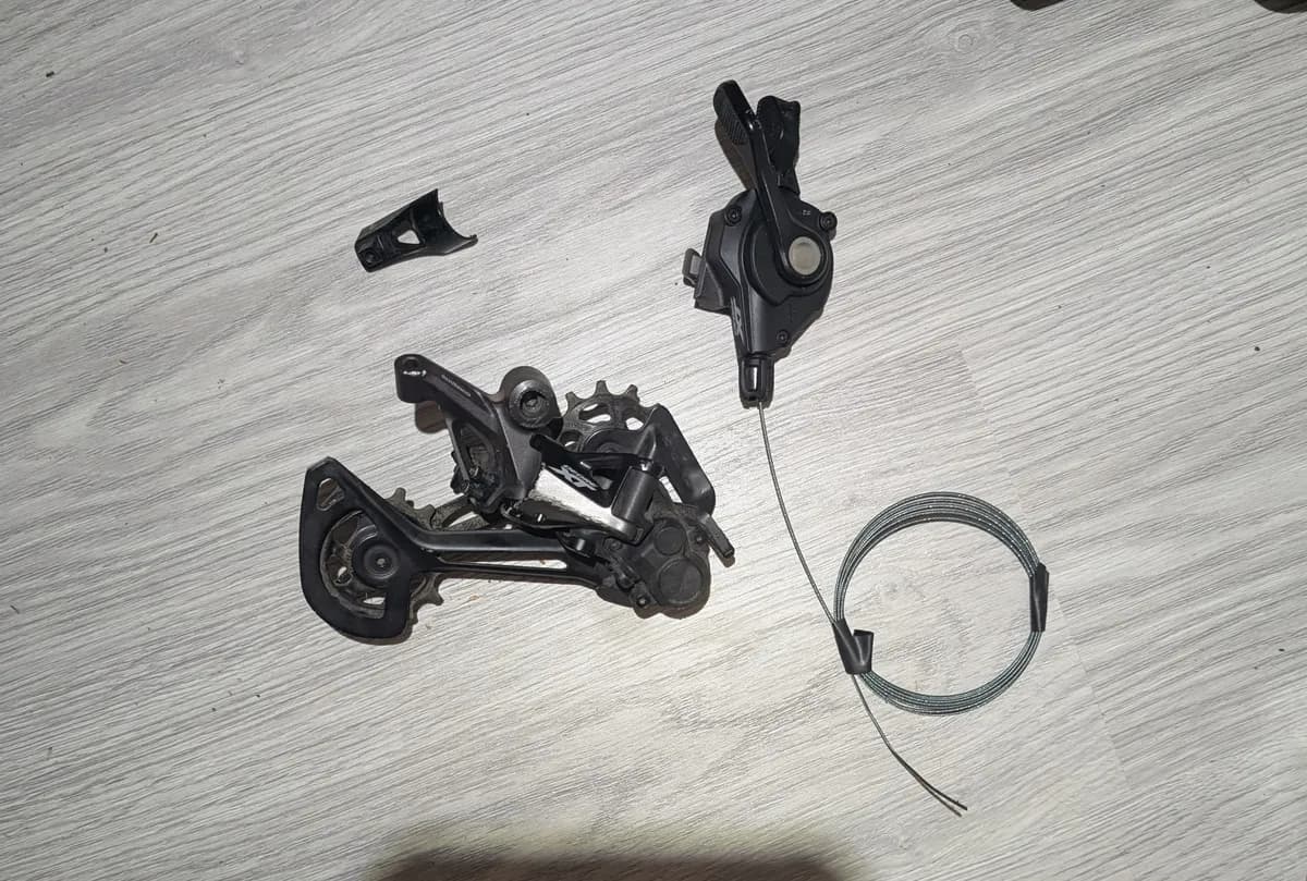 Shimano XT RD-M8100 + SL-M8100 I-Spec EV